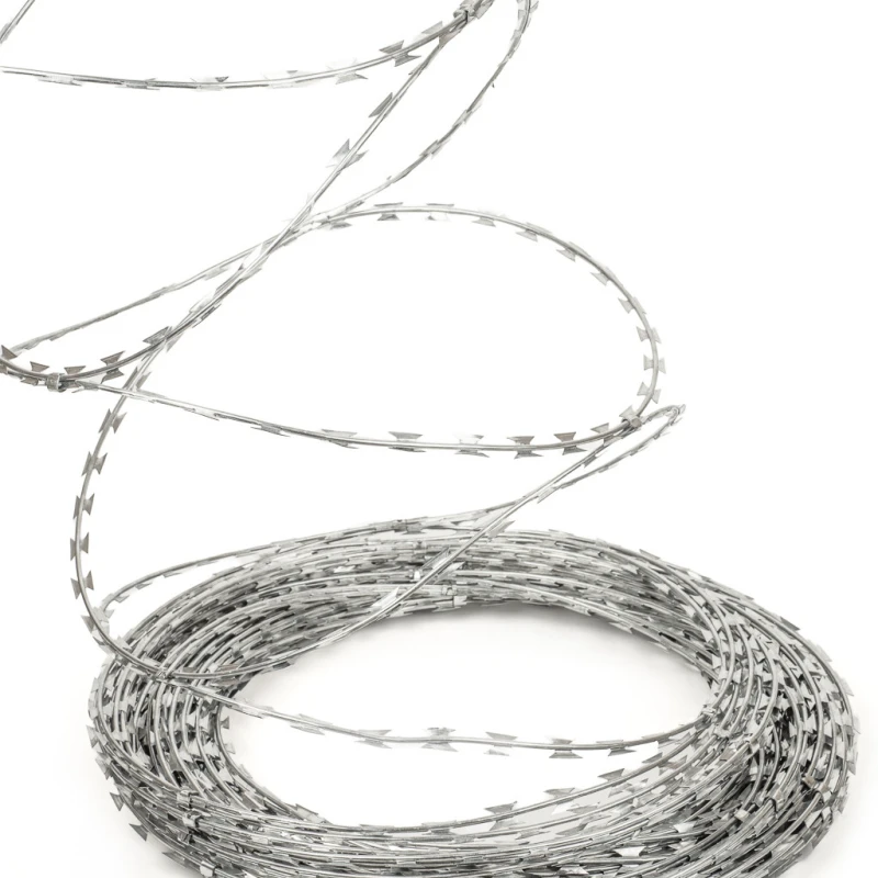 Sârmă ghimpată lamă diametru pachet 700 mm / 10 m
