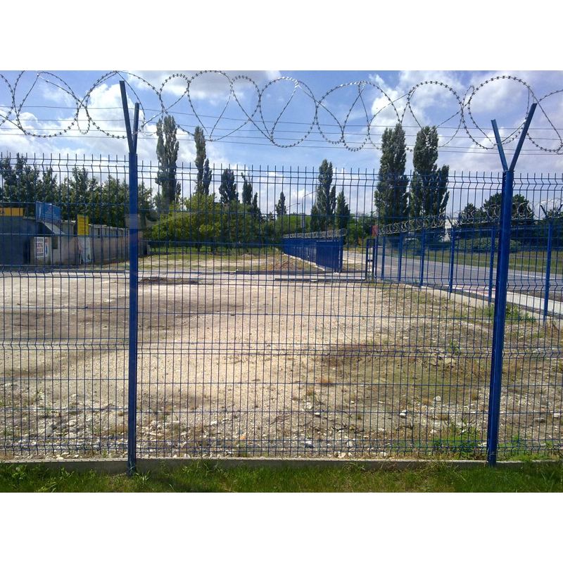 Sârmă ghimpată tip brici diametru ambalaj 450 mm / 8 m